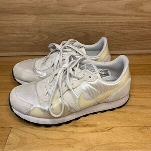 Nike Women's V-Love O.X. Cream & White Sneakers - Size 8